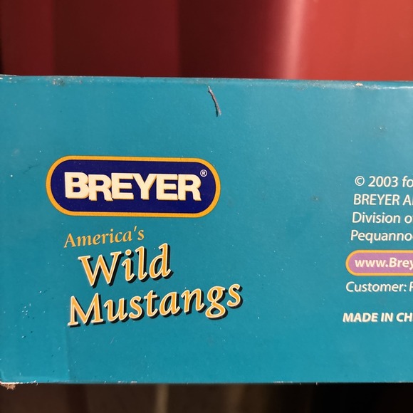 BREYER WILD MUSTANGS Dun Appaloosa Rearing Mustang & Black Bear NIB Damaged Box - Picture 6 of 8